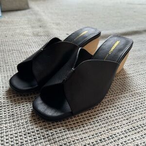 Intentionally Blank Unworn Black Leather Mules/Heels size 6